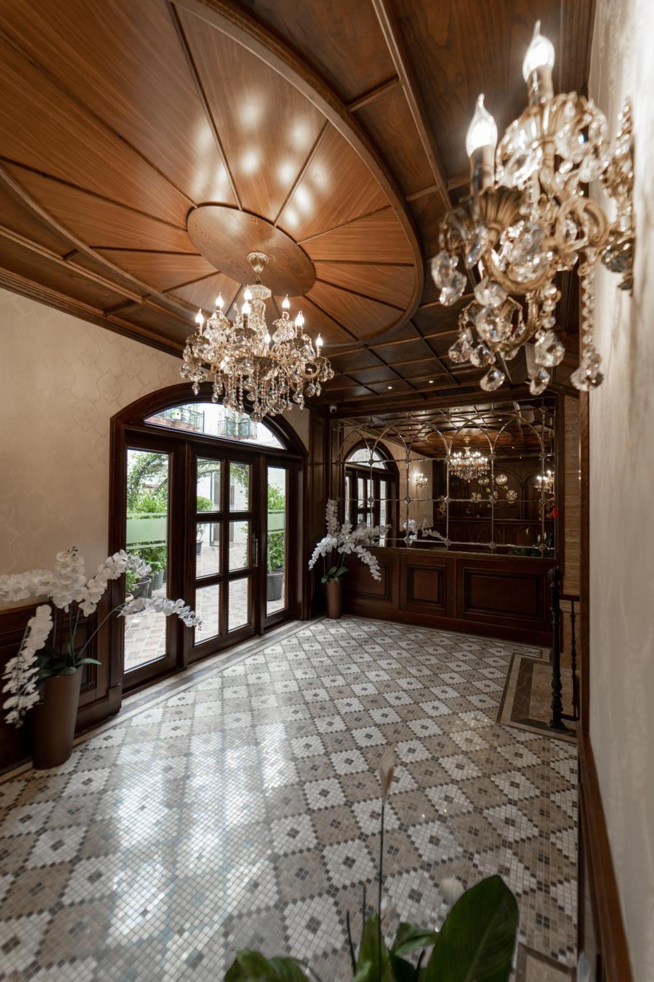 Midway Baku Hotel Exterior foto